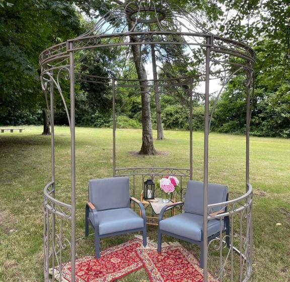 Пансион Suite Romantique Au Château