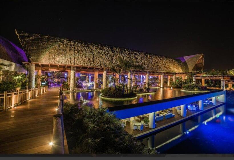 فندق Grand Luxxe With Free Golf
