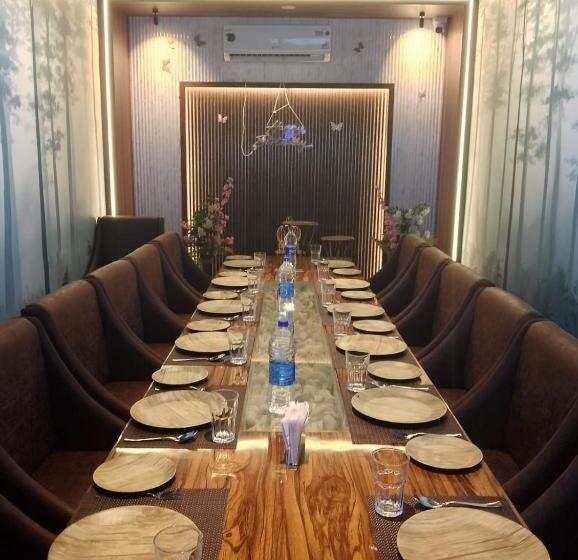 酒店 Samudyatha Inn And Suites