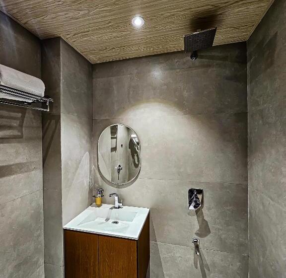 Hotel The S Crown Somnath
