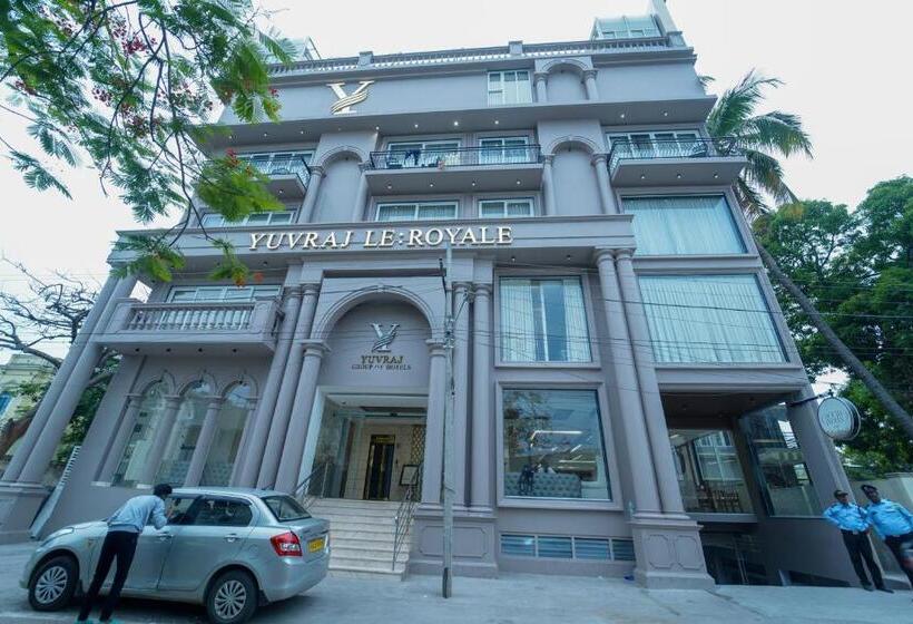 호텔 Yuvraj Le Royale