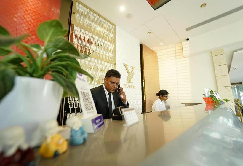 호텔 Yuvraj Le Royale