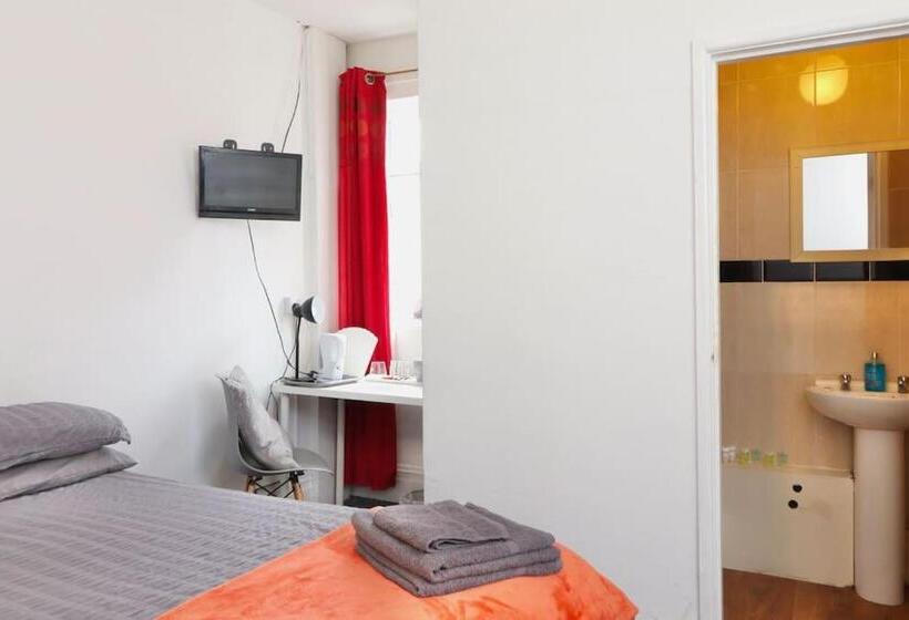 Pebbles Guest House