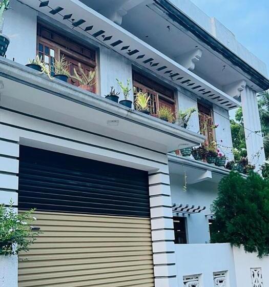 Пансион Navai Guest House