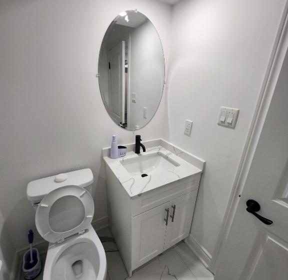 بنسيون New Modern Cozy Room In Innisfil