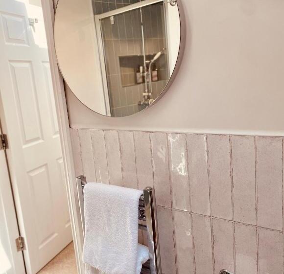 צימר The Ventnor Annex