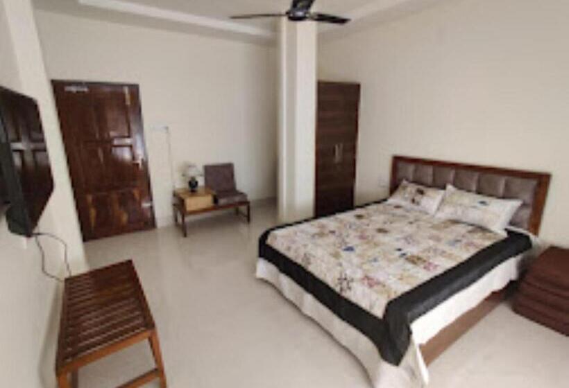 فندق Joyable Homestay , Guwahati