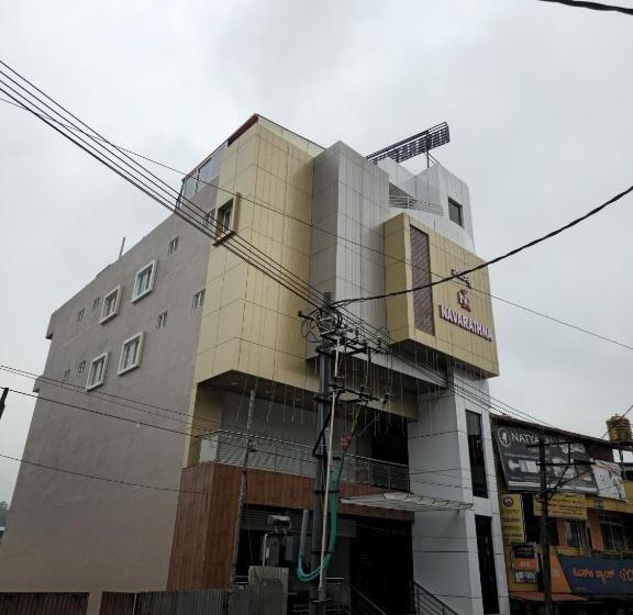 هتل Navarathna Comforts