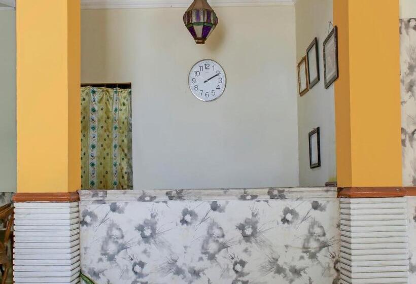 هتل Oyo 93521 Wisma Flamboyan