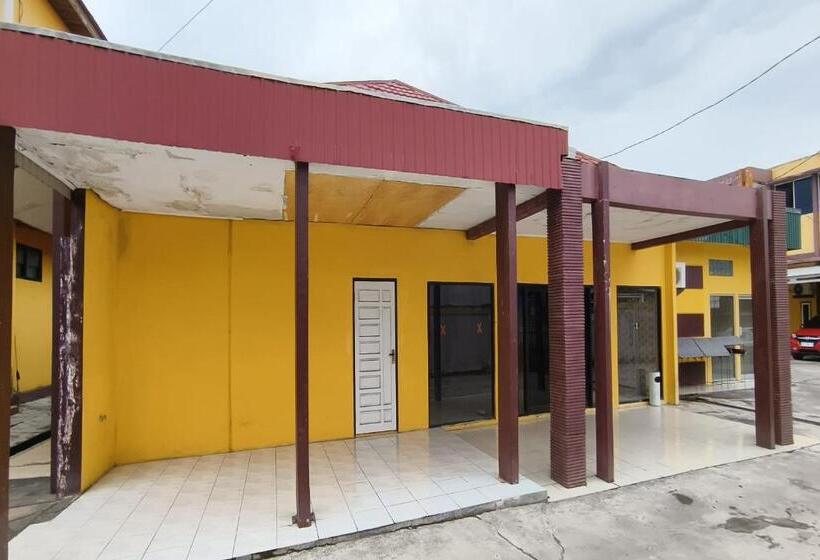 هتل Oyo 93521 Wisma Flamboyan