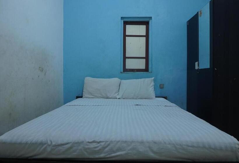 هتل Oyo 93523 Penginapan Laras Paminggir