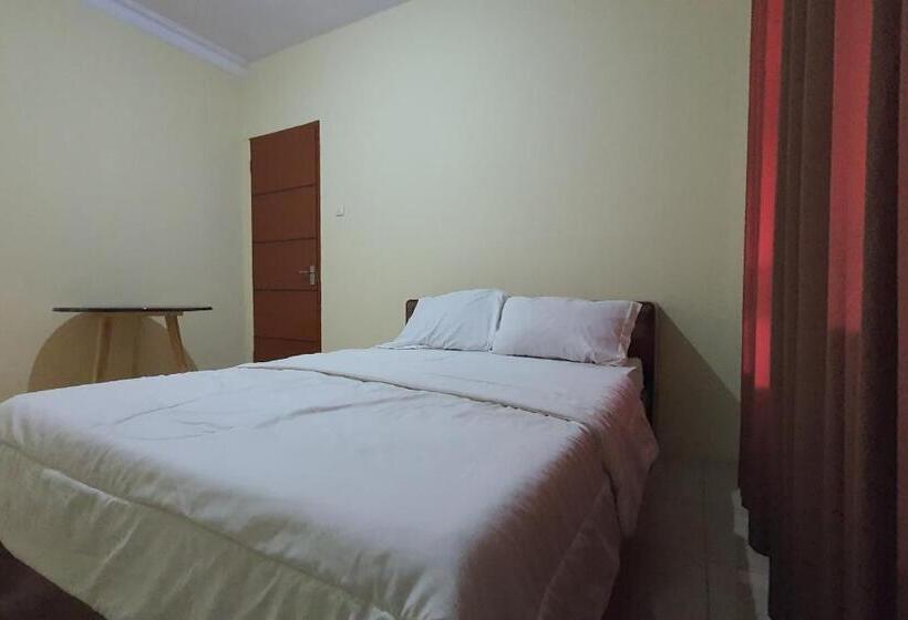 هتل Oyo 93523 Penginapan Laras Paminggir