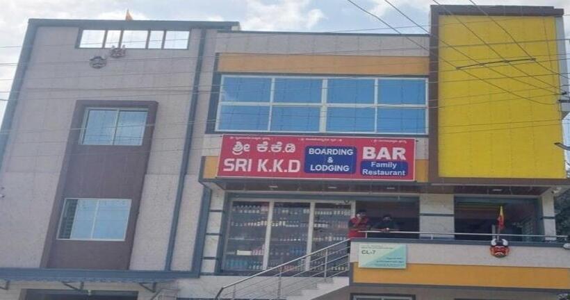 酒店 Spot On Sri Kkd Boarding & Lodging