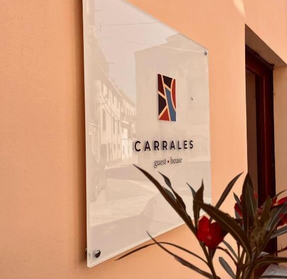 بنسيون Carrales Guest House
