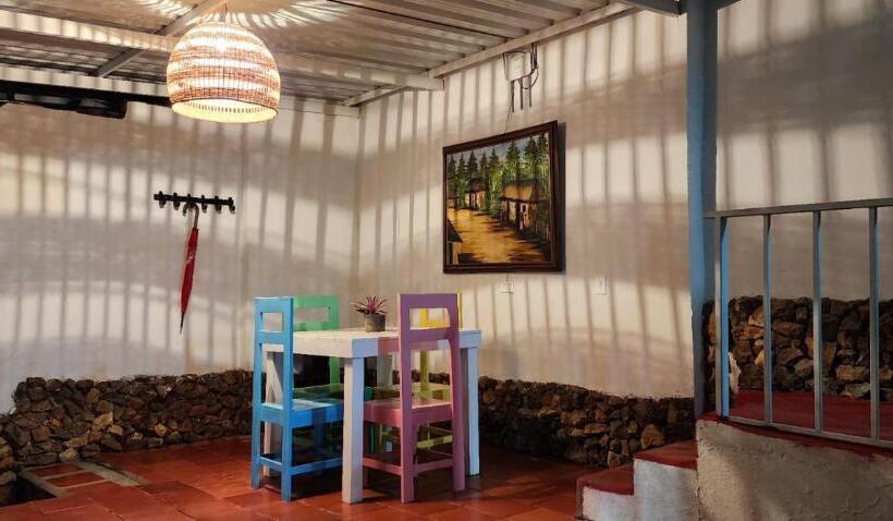 پانسیون Casa De Las Flores