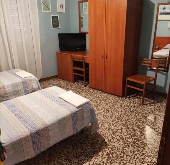بنسيون Hostal D Annunzio House