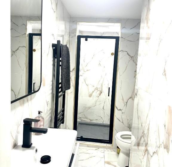 پانسیون Fosse Luxurys