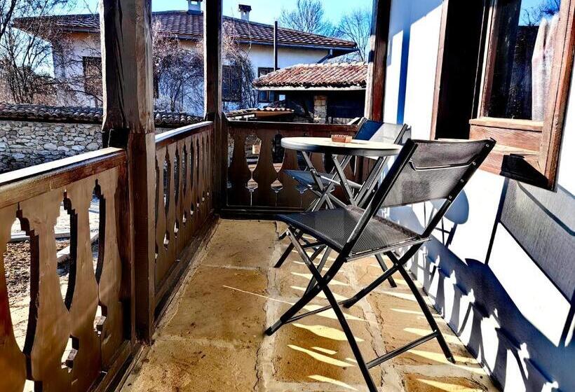 پانسیون Complex Arbanashki Style Panoramic View With Summer And Winter Terrace, Sauna, Children S And Adult