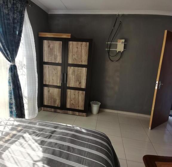 膳宿费 Jmd & Fivhilini Guest House