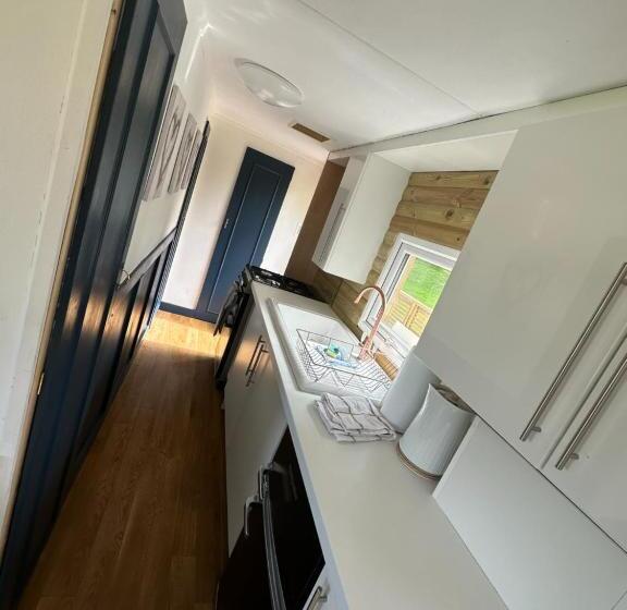 بنسيون Tracey’s Hideaway   With Hot Tub & Amazing Views