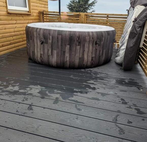 بنسيون Tracey’s Hideaway   With Hot Tub & Amazing Views