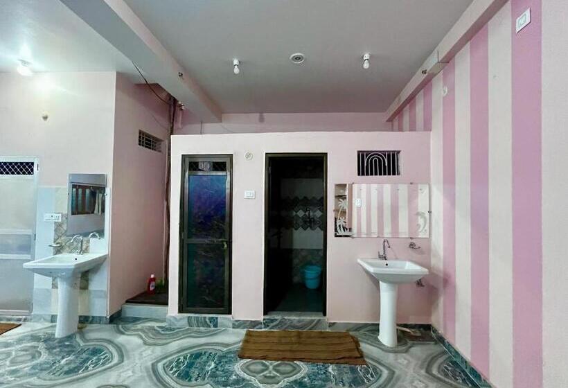 פנסיון Trilok Residency   Dashashwamedh Varanasi