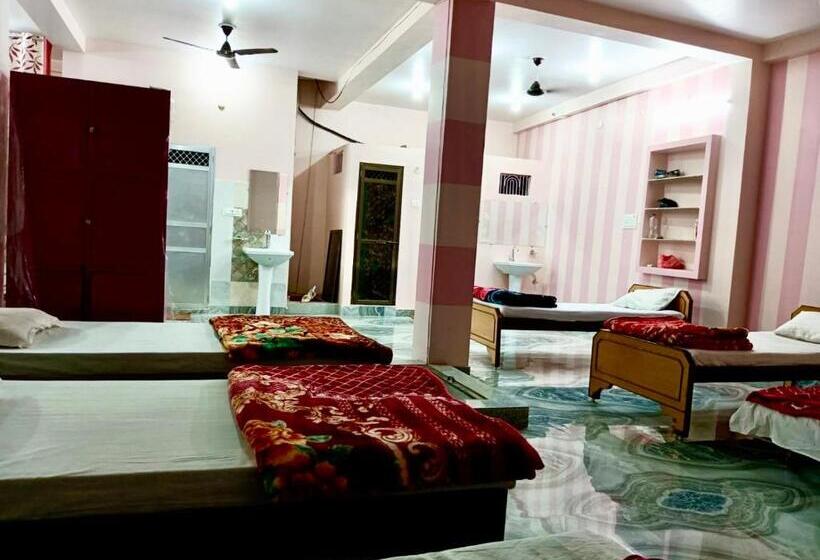 פנסיון Trilok Residency   Dashashwamedh Varanasi