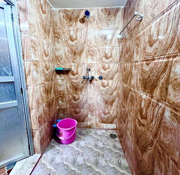 פנסיון Trilok Residency   Dashashwamedh Varanasi