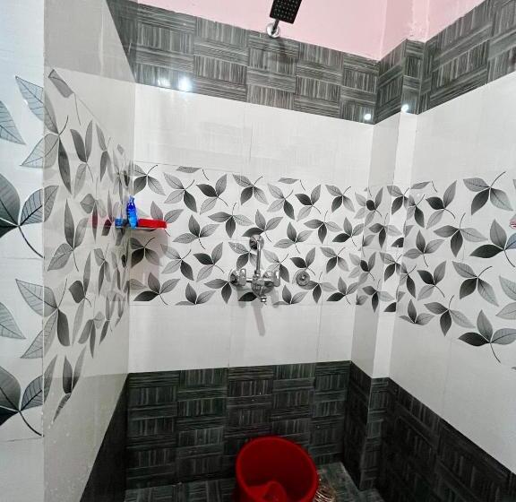 פנסיון Trilok Residency   Dashashwamedh Varanasi
