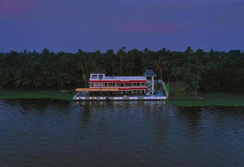Vembanad Village Backwater Resort