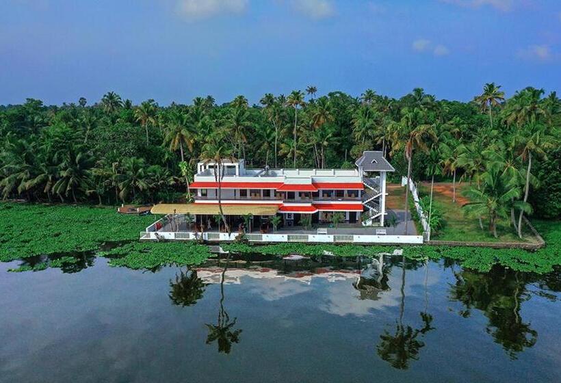Vembanad Village Backwater Resort