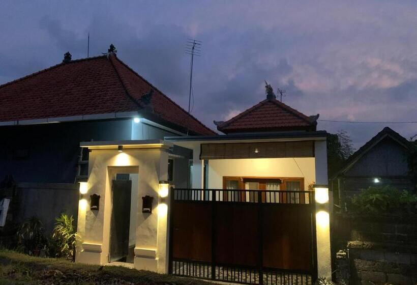 민박 Bucu Kaja House