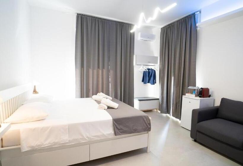 تختخواب و صبحانه Cleli