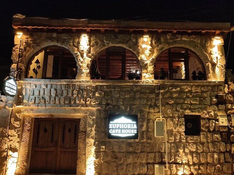 בית מלון כפרי Euphoria Cave House
