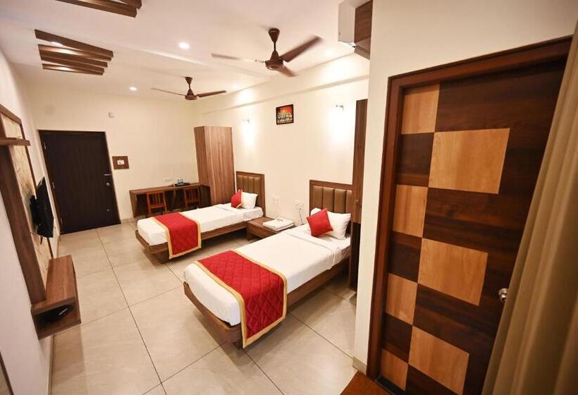 酒店 Rays Inn And Pegs Family Restaurant