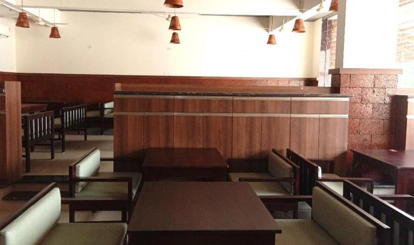 酒店 Rays Inn And Pegs Family Restaurant