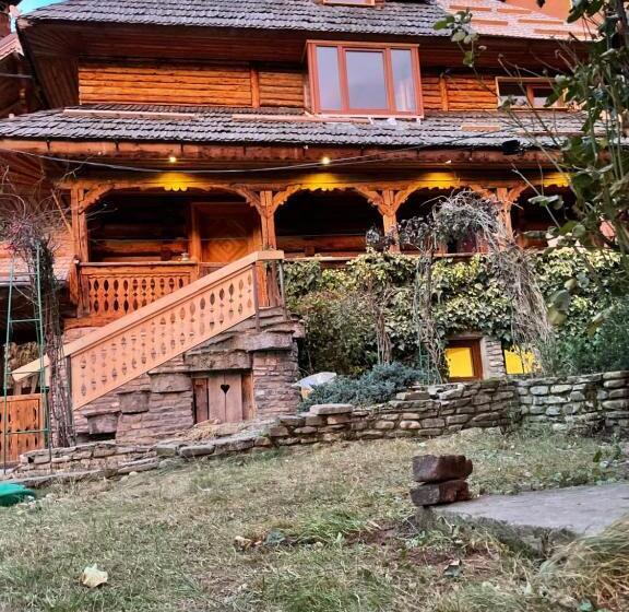 پانسیون Camera Cedru   Cătun