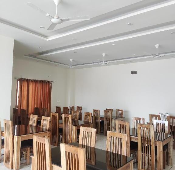 بنسيون Knights Inn