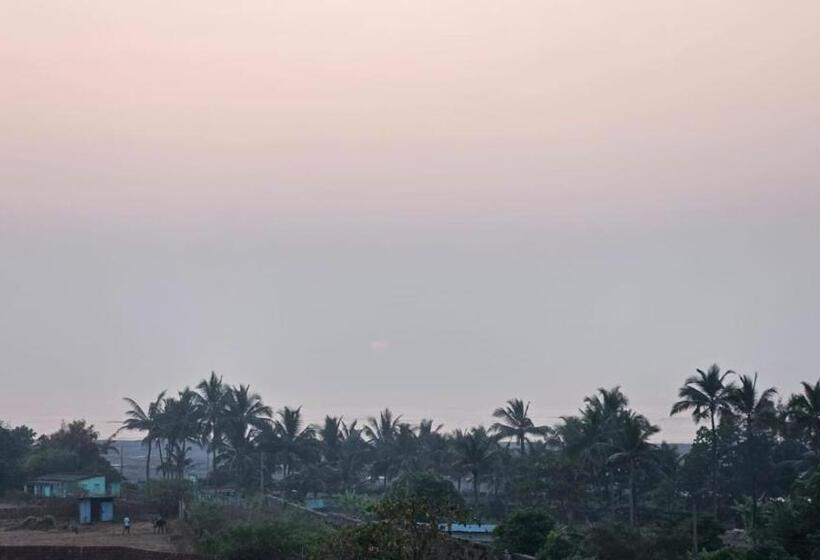 منتجع Coastal Paradise
