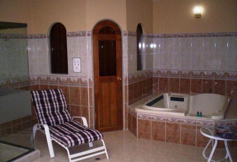 Aparta Hotel Plenitud