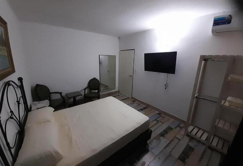 مبيت وإفطار La Amelia