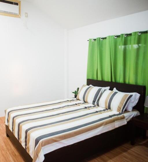 مبيت وإفطار Nana S Beach Surigao