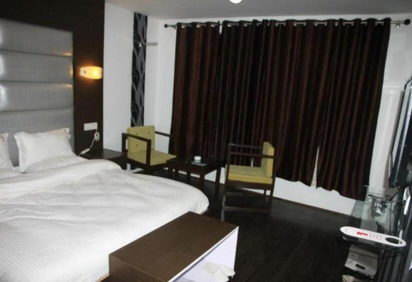 בית מלון כפרי Anandi Inn By Bookingcare