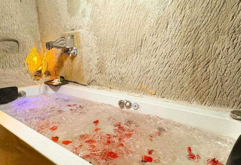 בית מלון כפרי Lord Cave Kapadokya