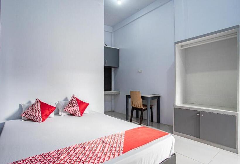 هتل Oyo 93476 Owo Guest House Syariah