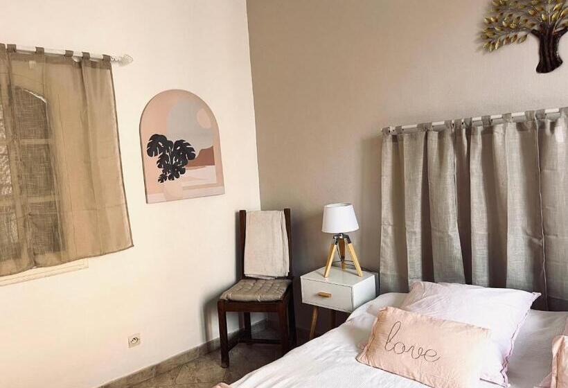 ペンション Chambre Indépendante à Lezignan La Cèbe