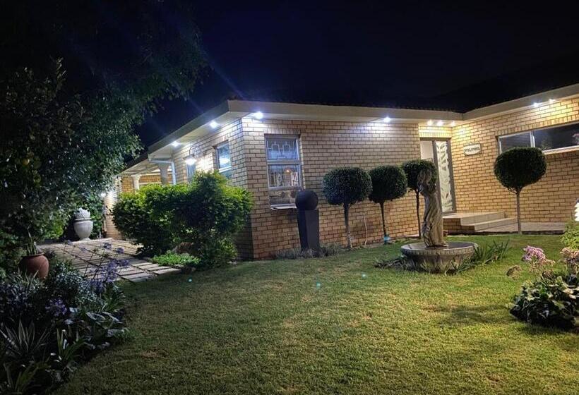 مبيت وإفطار Aquadel Accommodation