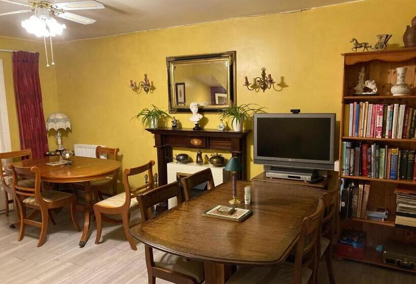 مبيت وإفطار Hong Kong Inn