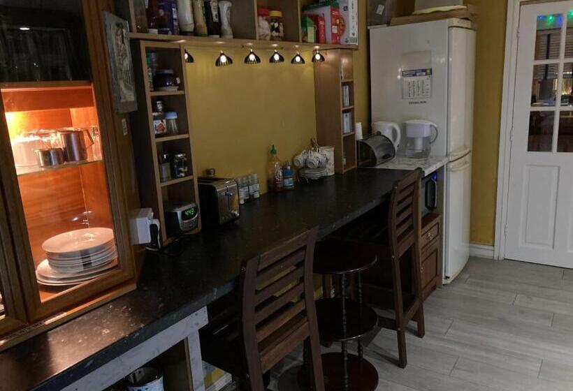 مبيت وإفطار Hong Kong Inn