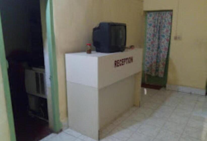 호텔 Rohilla S Tourist Guest House,bhubaneswar